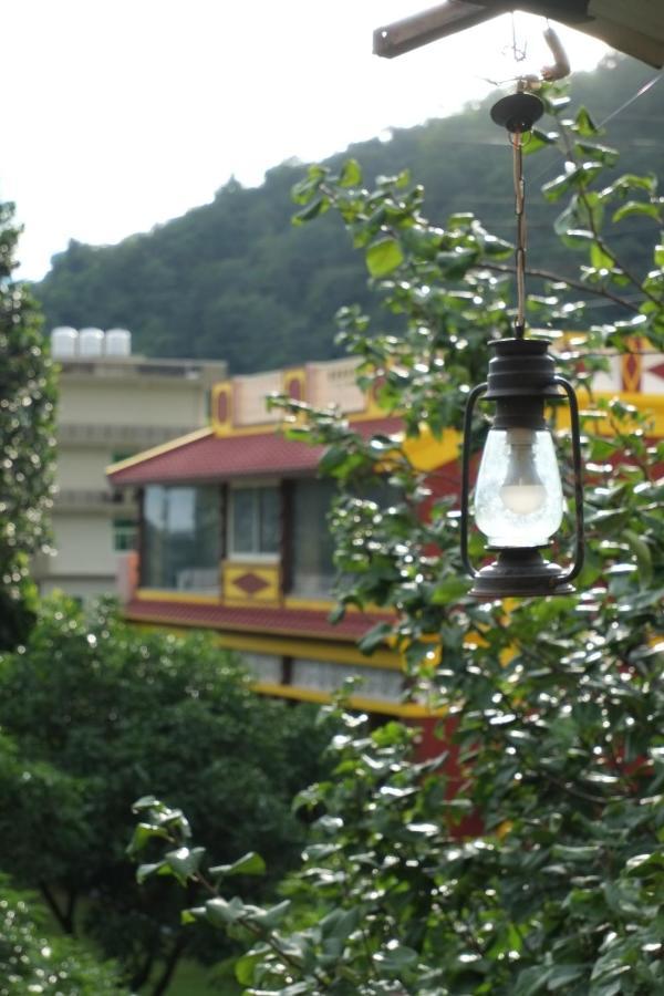 Mvt Guesthouse & Restaurant Rishīkesh Eksteriør billede