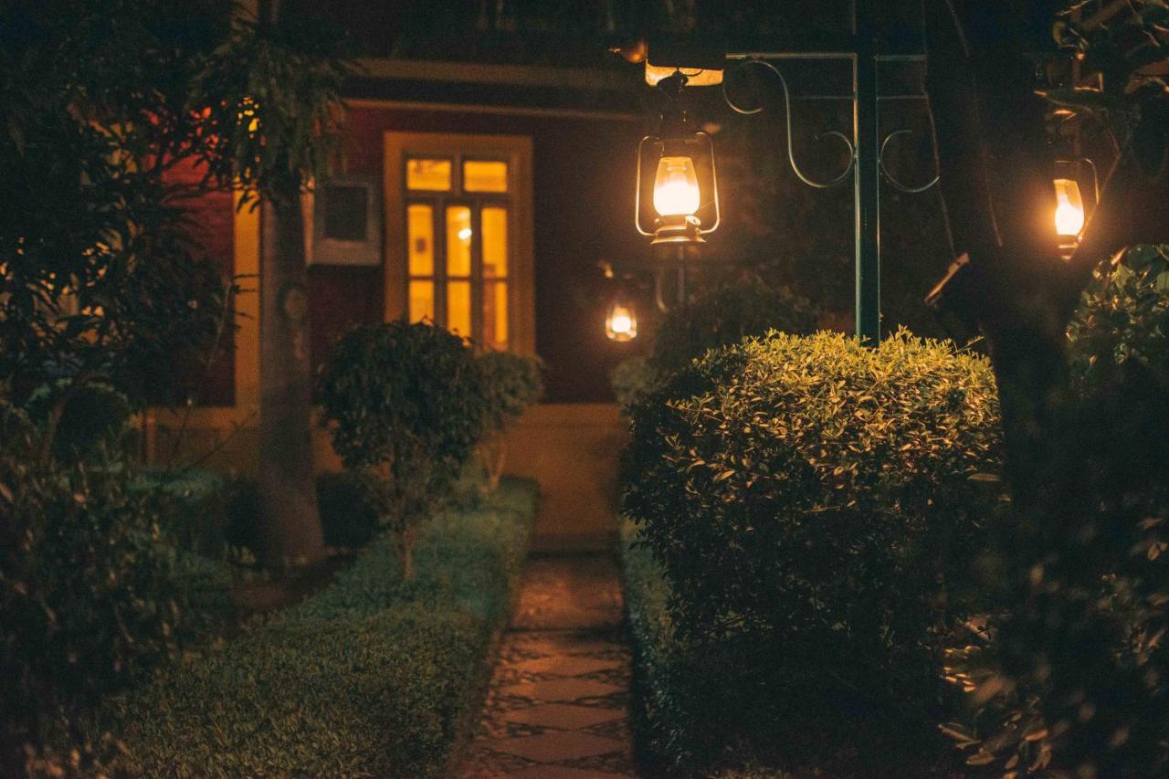 Mvt Guesthouse & Restaurant Rishīkesh Eksteriør billede