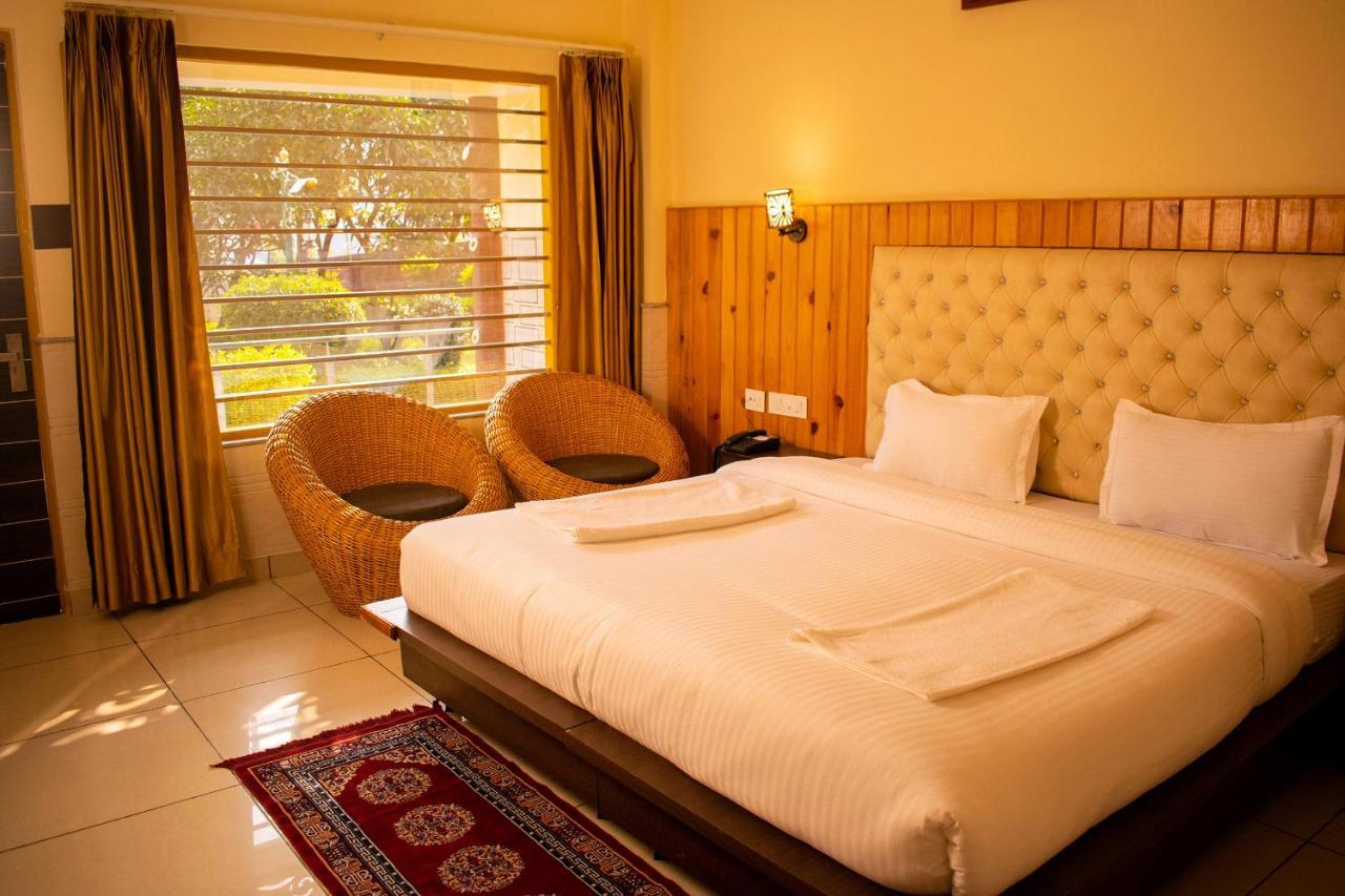 Mvt Guesthouse & Restaurant Rishīkesh Eksteriør billede